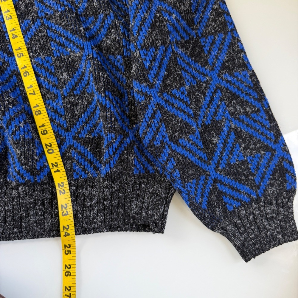 Vintage Bright Geometric Diamond Knit Sweater Blue Grey XL Made in USA Crewneck - Picture 4 of 6